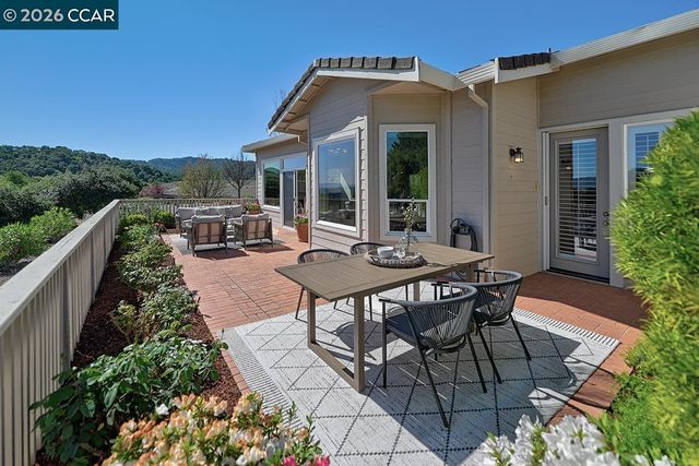 642 Shadowhawk Way, Walnut Creek, CA 94595