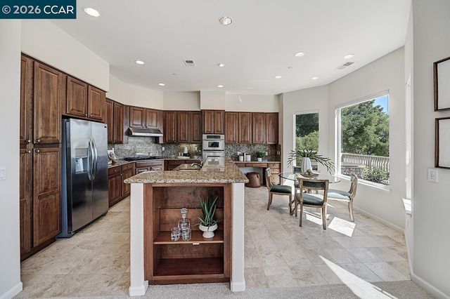 642 Shadowhawk Way, Walnut Creek, CA 94595