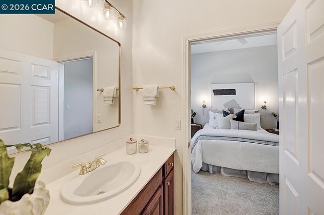 642 Shadowhawk Way, Walnut Creek, CA 94595