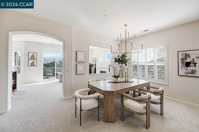 642 Shadowhawk Way, Walnut Creek, CA 94595