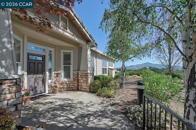 642 Shadowhawk Way, Walnut Creek, CA 94595