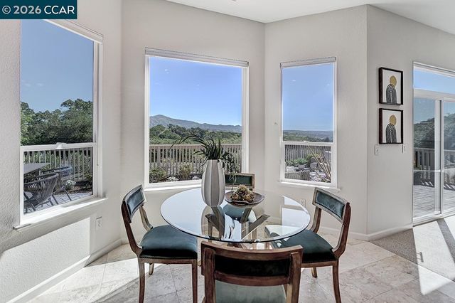 642 Shadowhawk Way, Walnut Creek, CA 94595