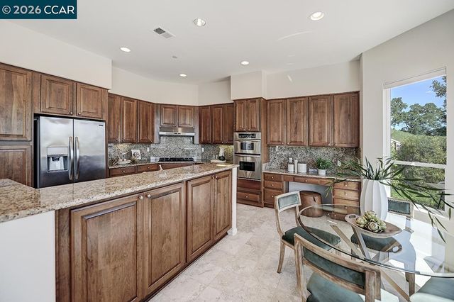 642 Shadowhawk Way, Walnut Creek, CA 94595