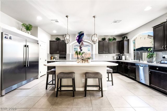 5975 Rockway Glen Avenue, Las Vegas, NV 89141