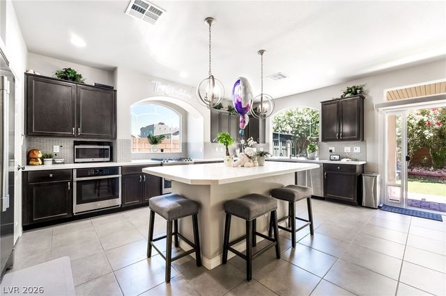 5975 Rockway Glen Avenue, Las Vegas, NV 89141