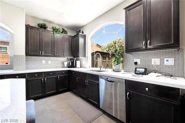 5975 Rockway Glen Avenue, Las Vegas, NV 89141