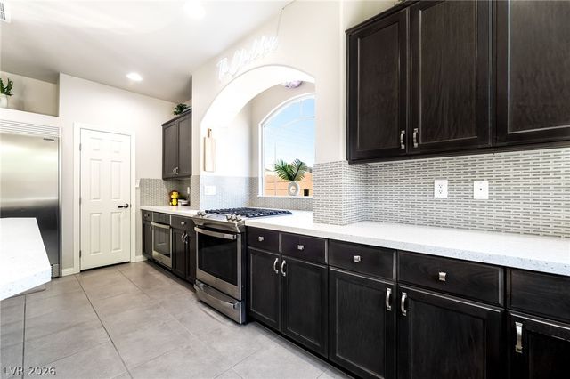 5975 Rockway Glen Avenue, Las Vegas, NV 89141