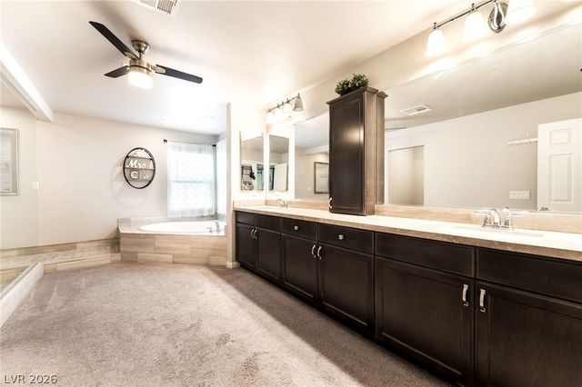 5975 Rockway Glen Avenue, Las Vegas, NV 89141