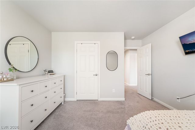5975 Rockway Glen Avenue, Las Vegas, NV 89141