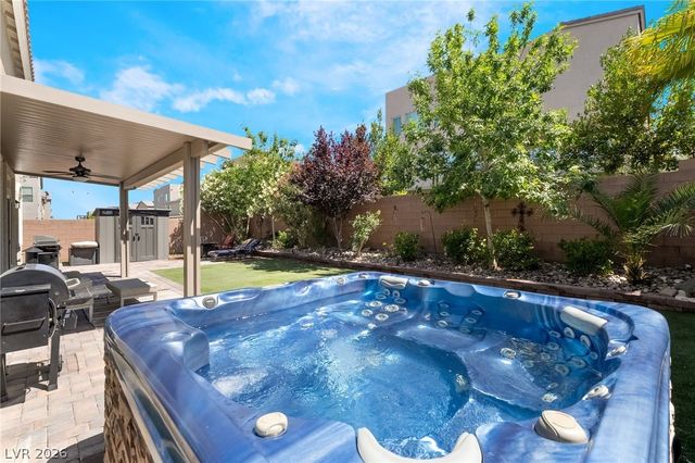 5975 Rockway Glen Avenue, Las Vegas, NV 89141