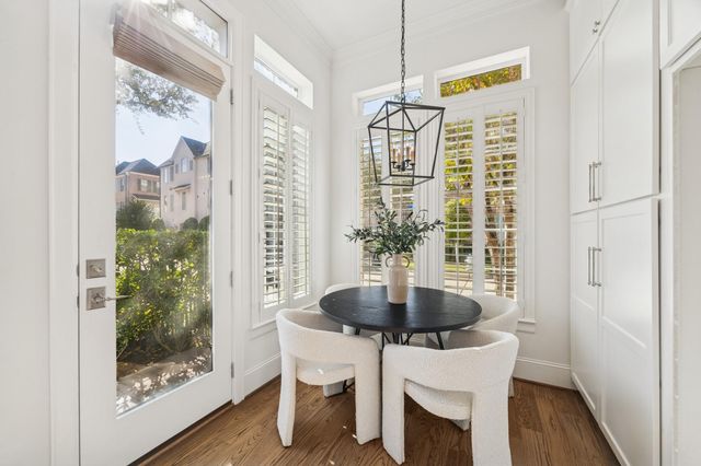 1126 Lake Pointe Parkway, Sugar Land, TX 77478