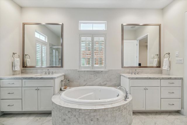 1126 Lake Pointe Parkway, Sugar Land, TX 77478