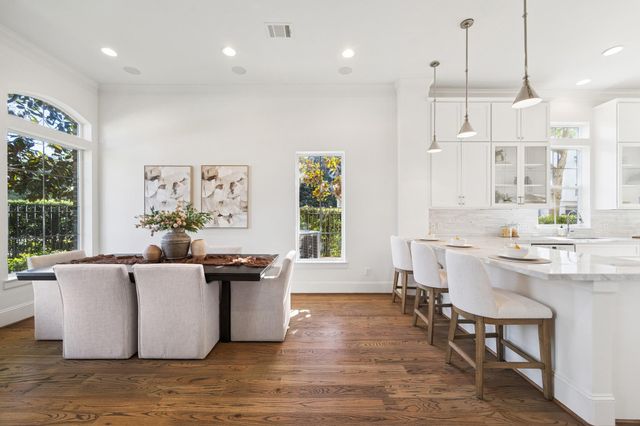 1126 Lake Pointe Parkway, Sugar Land, TX 77478