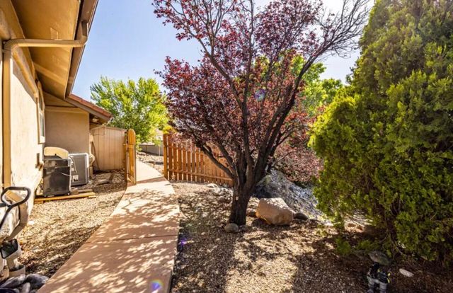 840 Santa Barbara Drive, Farmington, NM 87401