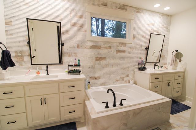 4805 Edgewood Park Drive, Conway, AR 72034