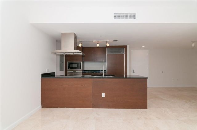 465 Brickell Avenue, Miami, FL 33131