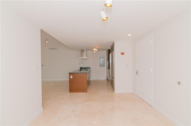 465 Brickell Avenue, Miami, FL 33131