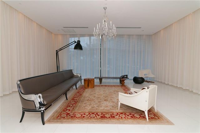 465 Brickell Avenue, Miami, FL 33131