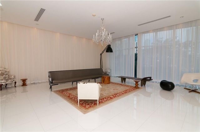 465 Brickell Avenue, Miami, FL 33131
