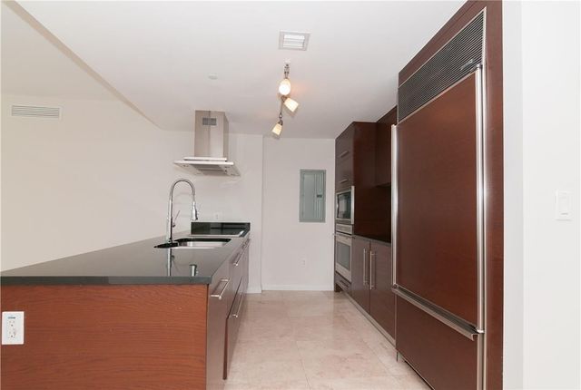 465 Brickell Avenue, Miami, FL 33131