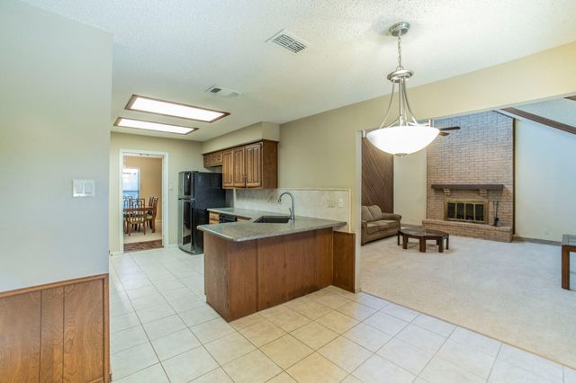 766 S Forest Lane, Duncanville, TX 75116