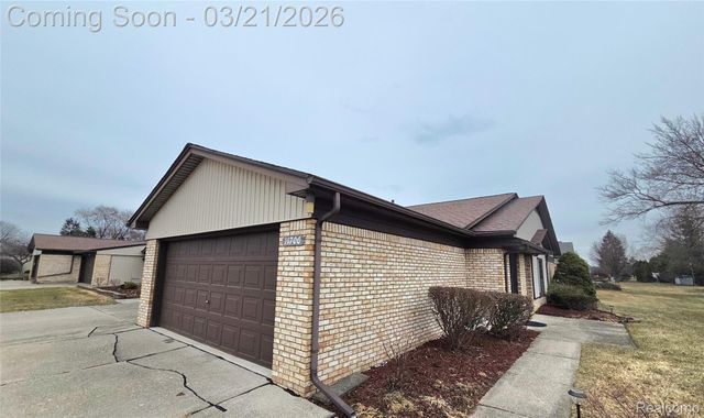 11700 Amber Le Drive, Warren, MI 48093
