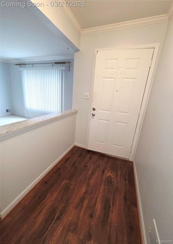 11700 Amber Le Drive, Warren, MI 48093