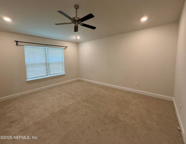 8124 HELMSLEY Boulevard, Jacksonville, FL 32219
