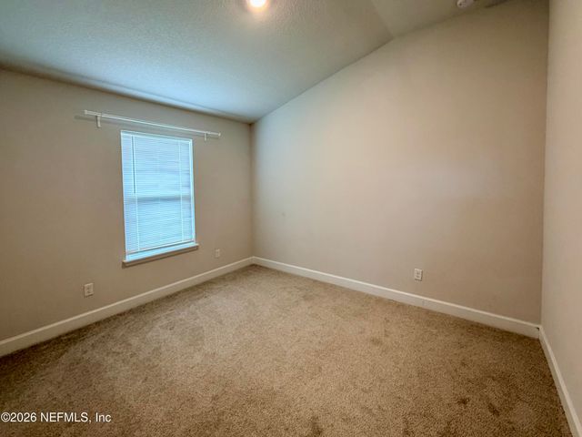 8124 HELMSLEY Boulevard, Jacksonville, FL 32219