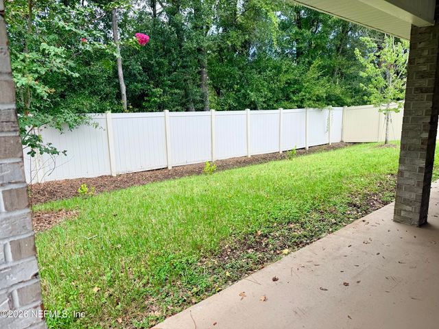 8124 HELMSLEY Boulevard, Jacksonville, FL 32219