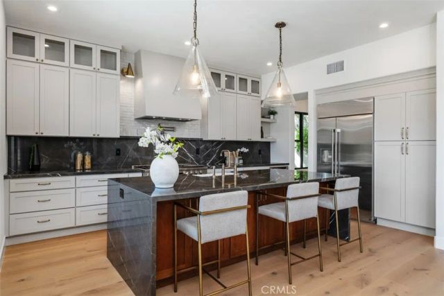 7572 E Endemont Court, Anaheim, CA 92808