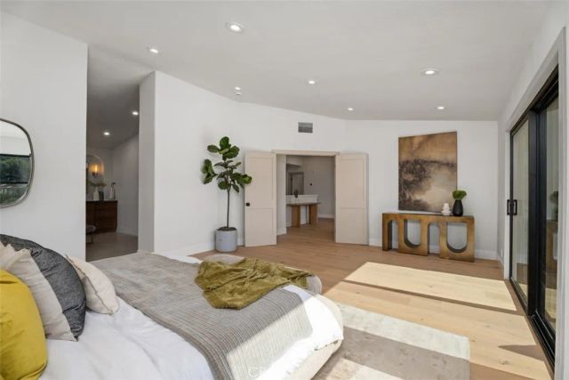 7572 E Endemont Court, Anaheim, CA 92808