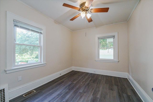 1710 N Newton Avenue N, Minneapolis, MN 55411