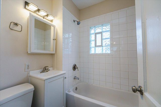 1710 N Newton Avenue N, Minneapolis, MN 55411