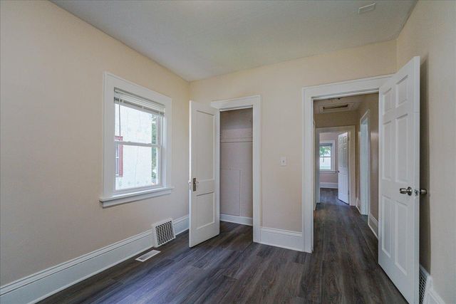 1710 N Newton Avenue N, Minneapolis, MN 55411