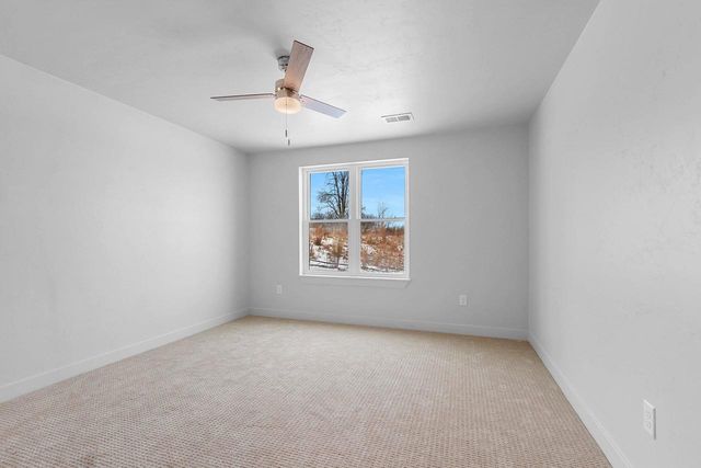 210 CLUBHOUSE LANE, Kimberly, WI 54913