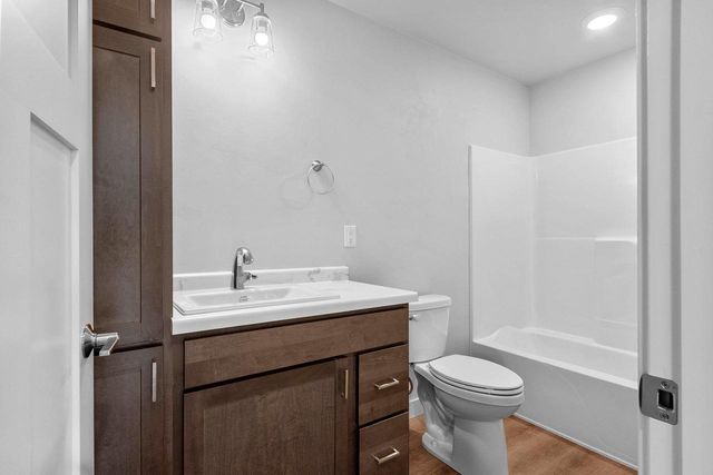 210 CLUBHOUSE LANE, Kimberly, WI 54913