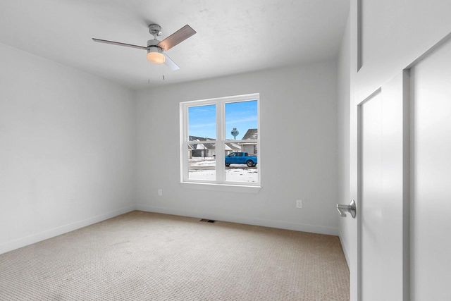 210 CLUBHOUSE LANE, Kimberly, WI 54913