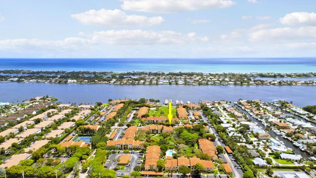 127 Yacht Club Way 101, Hypoluxo, FL 33462