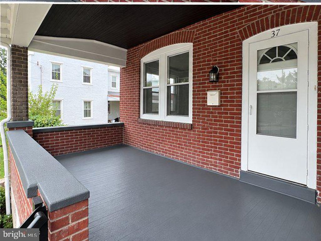 37 W 2ND ST #, Pottstown, PA 19464 — photo 2