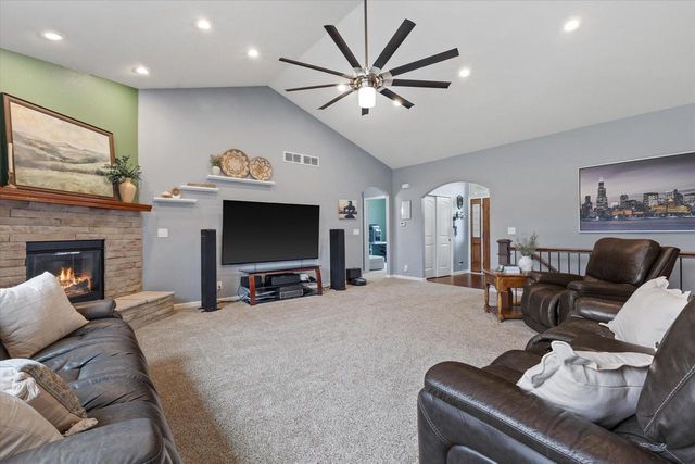 8422 94th COURT, Pleasant Prairie, WI 53158