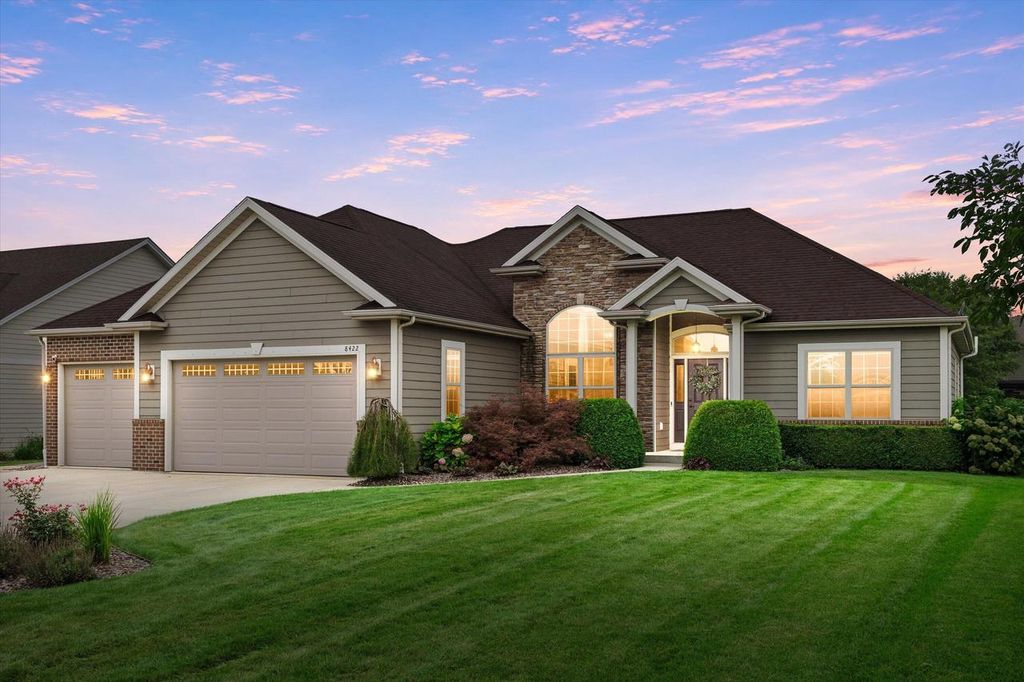 8422 94th COURT, Pleasant Prairie, WI 53158