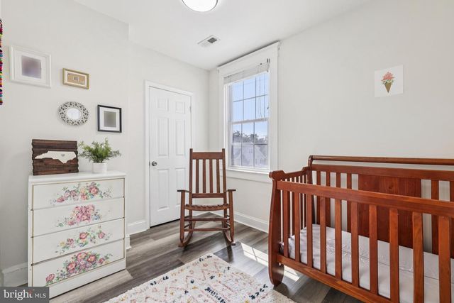 300 TOWNSEND AVE, Baltimore, MD 21225