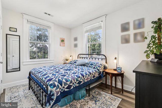 300 TOWNSEND AVE, Baltimore, MD 21225