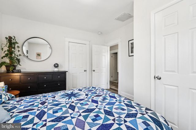300 TOWNSEND AVE, Baltimore, MD 21225