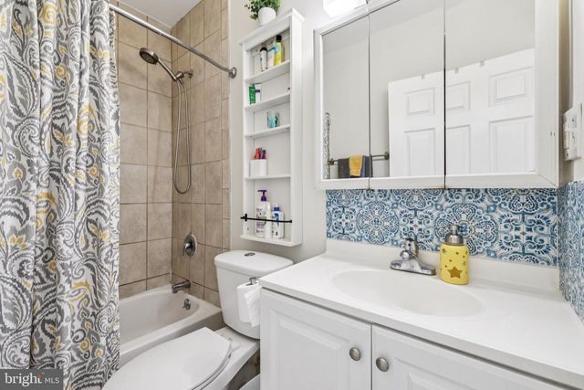 300 TOWNSEND AVE, Baltimore, MD 21225
