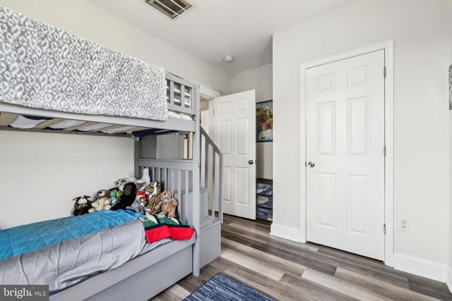 300 TOWNSEND AVE, Baltimore, MD 21225