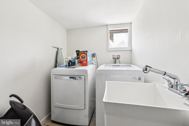 300 TOWNSEND AVE, Baltimore, MD 21225