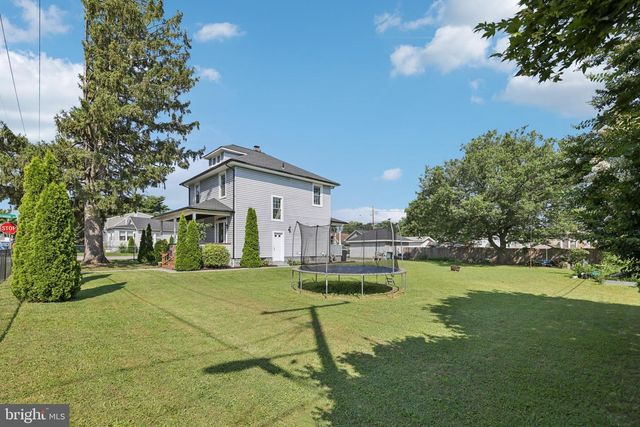300 TOWNSEND AVE, Baltimore, MD 21225