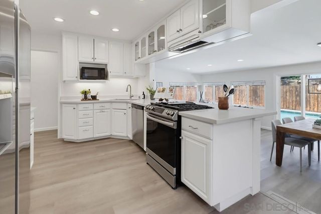 6930 Bruce Ct, La Mesa, CA 91942